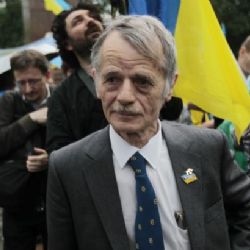 Vůdce Tatarů: Rusové si udělali z Krymu vojenskou základnu