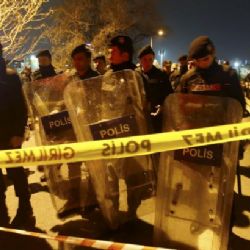 Výbuch bomby ochromil istanbulské metro, nejméně pět zraněných