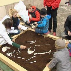Vykopávky mohou být i dobrodružné, ukazuje mezinárodní den archeologie