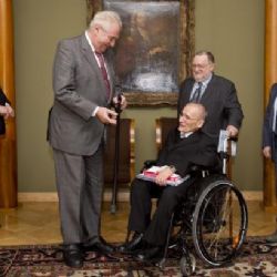 Zeman: Ne všechny postižené děti nepatří do běžných škol