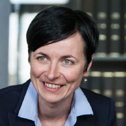 JUDr. Lenka Bradáčová hostem 13. Excellentní ženy