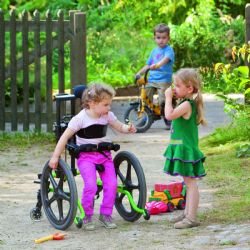 KidWalk - dynamické dětské chodítko