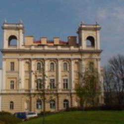 Fischerově vile se vrací původní podoba, dotací přispívá i Plzeň  