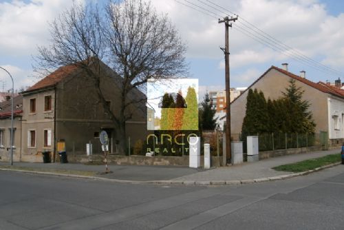 Obrázek - Prodej rodinného  domu se zahradou v Plzni-Doubravce.
