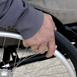 Plzeň přispěje na pomůcky i léčebné metody znevýhodněným občanům 