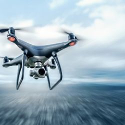 Z auta v Plzni zmizel dron za sto tisíc