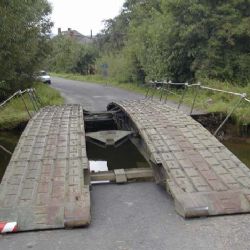 Čtvrt miliardy za nové komunikace