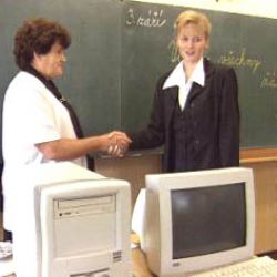 Podvodníci nabízejí internet ZŠ