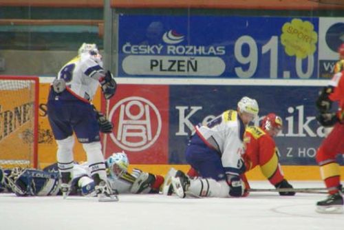 Foto: Sláva pro hokejové fandy ve Varech 