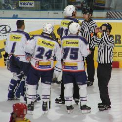 Keramici urvali tři body lídru tabulky