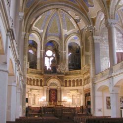 Stock pomáhá zachraňovat synagogu