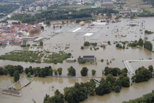 Foto: Výstava v Kopeckého sadech v Plzni připomene od čtvrtka povodeň před 15 lety