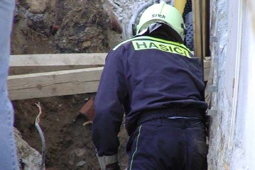 Foto: Stavební dělník nalezl smrt  ve výkopu