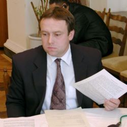 Exprimátor K. Varů přepaden 