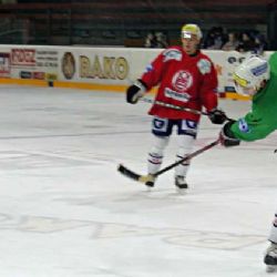 Staří Viktoriáni rozstříleli v hokeji mladé