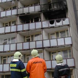 Státní zástupci planě zalarmovali hasiče
