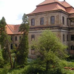 V Chotěšovském klášteře vystavuje Adolf Born