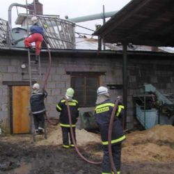 V Malém Boru shořela lakovna, škoda 1,5 milionu