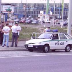 Se třemi promilemi ničil zábradlí u nádraží