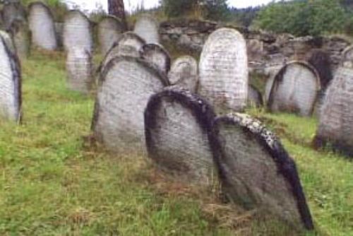 Foto: Hřbitov v Poběžovicích se dočkal obnovy