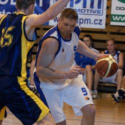 Basket Západ porazil lídra soutěže