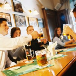 Češi na prvním valentýnském rande pivo nepijí, Švédové ano