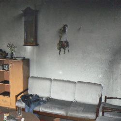 Dítě zapálilo byt v Plzni, těhotná matka s ním včas utekla