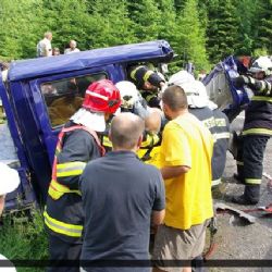 Dodávka se srazila u Železné Rudy s traktorem