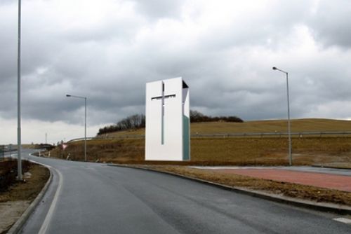 Foto: U dálniční kaple u Šlovic se bude v neděli vzpomínat na oběti nehod