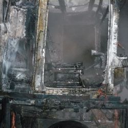 Požár kamionu zastavil provoz na silnici u Boru