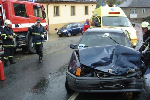 Foto: Rolnické náměstí v Plzni zablokovala nehoda