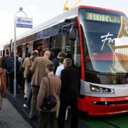 Škoda představila v Berlíně lokomotivu a tramvaj