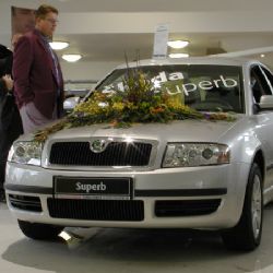 Zloděj vrátil ukradené auto vyluxované a s plnou nádrží