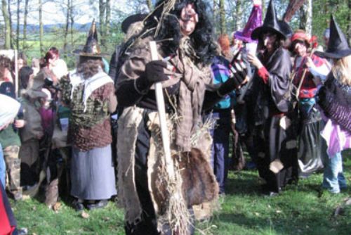 Foto: Slet čarodějnic v Oseku měl hojnou účast