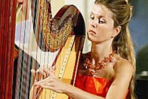 Foto: Světová harfenistka dnes v Plzni předvede své umění