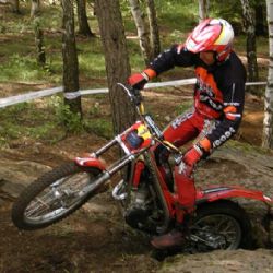 Trialovým jezdcům ukradli v Plzni motorky