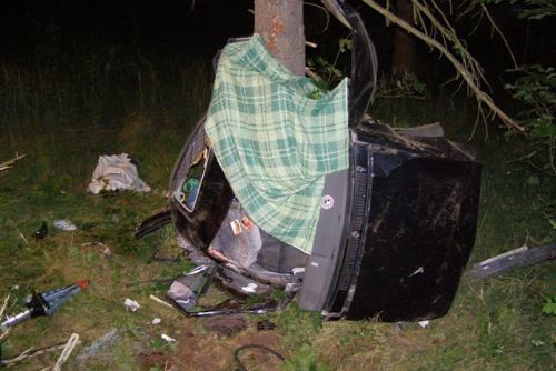 Foto: U Merklína zemřeli při nehodě dva mladí lidé