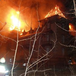 V Boru u Tachova hořela střecha firmy