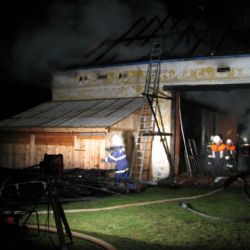 V Lisově hořela stodola, škoda je půl milionu