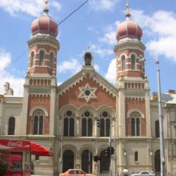 V synagoze zazní Blízké hlasy z dáli