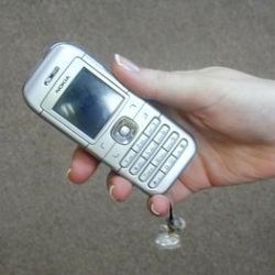 Z přeštické cestovky ukradli telefon