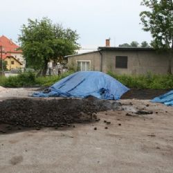 V uhelném skladu hořelo