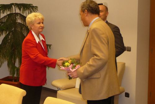 Foto: Hejtmanka Emmerová přijala honorárního konzula ČR v Lionu