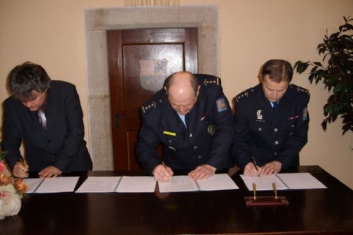 Foto: Horšovský Týn podepsal s policií koordinační dohodu