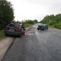 Koukal kam neměl