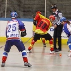 Mistrovství světa v hokejbalu dnes začíná v Plzni