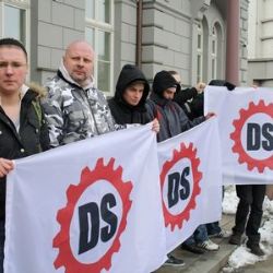 Mítink Dělnické strany na náměstí Míru se obešel bez incidentů