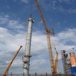 Nad Plzeňskou energetikou se tyčí nový komín