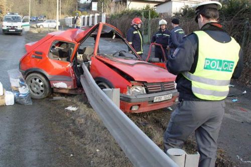 Foto: Řidička v Plzni srazila chodkyni, ta zemřela