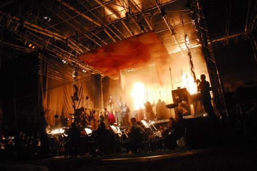 Foto: Operu Nabucco doprovodí velkolepá pyrotechnická show